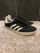 Basket Adidas Gazelle taille 38 femme