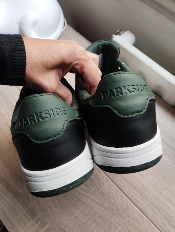 Paire de baskets Parkside taille 44 - photo numéro 2