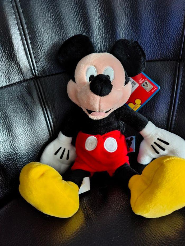 Peluche Mickey neuve - photo numéro 1