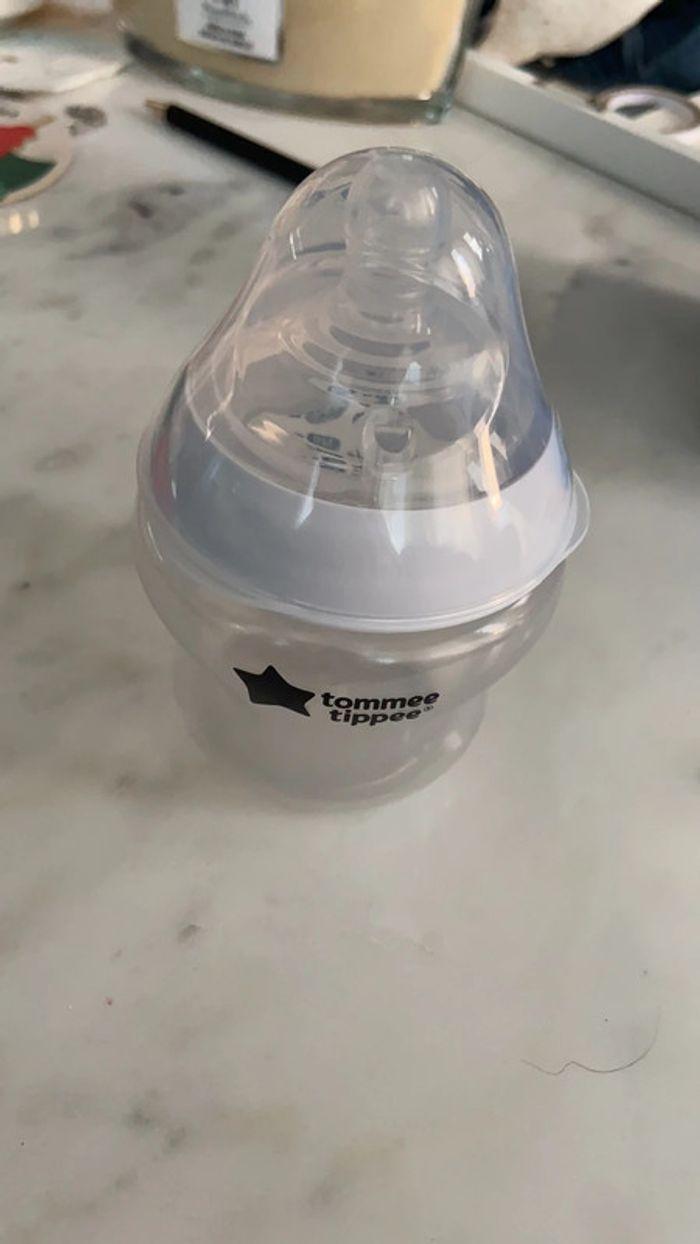 Biberon Tommee tippee - photo numéro 1