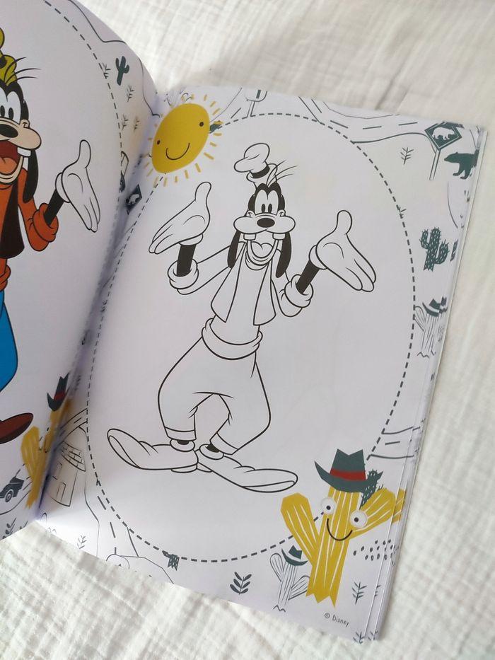 Livre de coloriage Mickey et ses amis - photo numéro 2