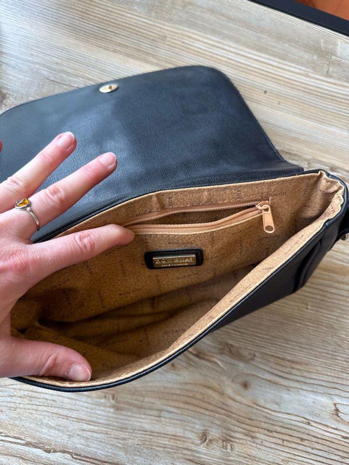 Sac en cuir noir à bandoulière avec détails dorés modèle Vintage - photo numéro 8