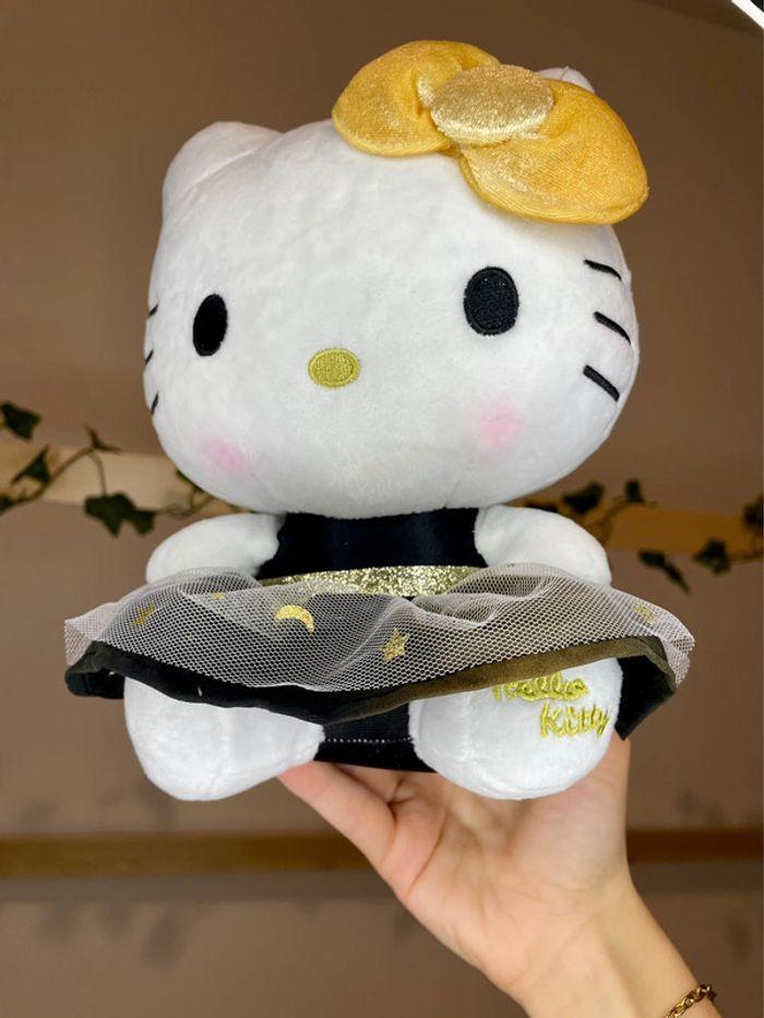 Peluche Hello Kitty en robe étoilée et pailletée 💫 - photo numéro 8