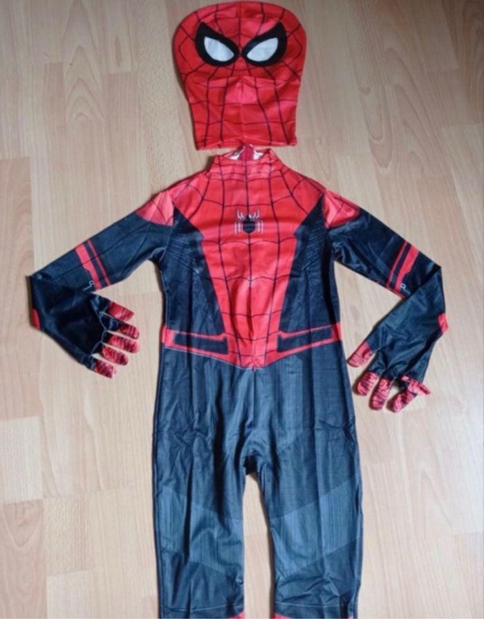 Combinaison Spiderman 6ans - photo numéro 2