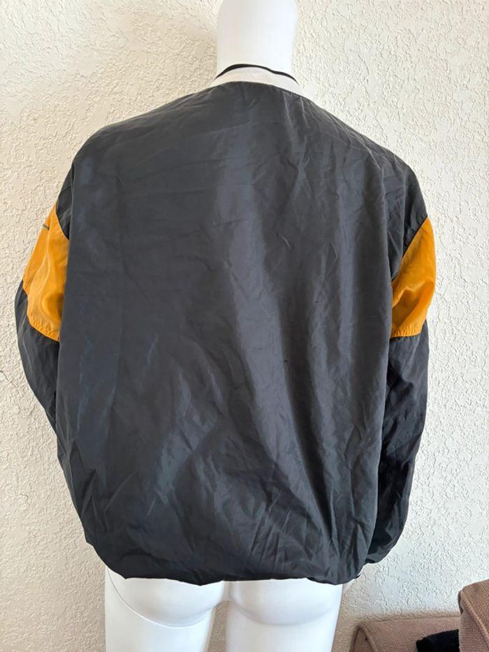 Sweat / pull / hoodies Nike vintage 90s brodé noir jaune taille M - photo numéro 2