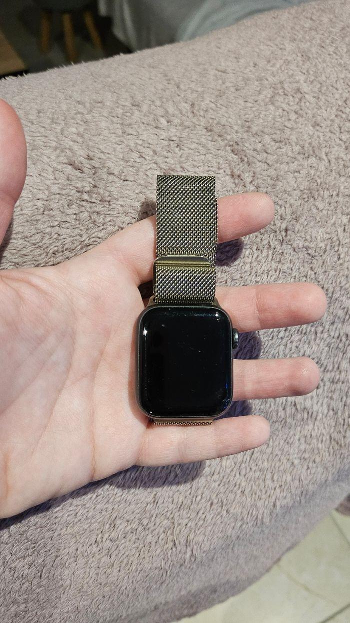 Apple watch SE GPS + Cellular - photo numéro 1