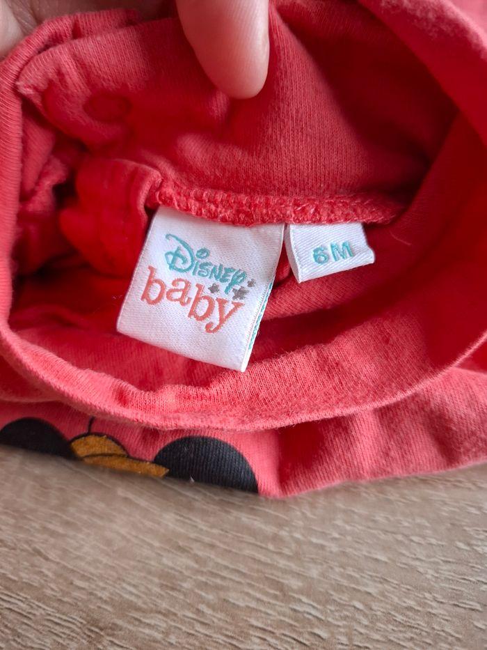 Jolie sweat Manches léger fille taille 6mois. Très bon état. Marque Disney baby - photo numéro 1