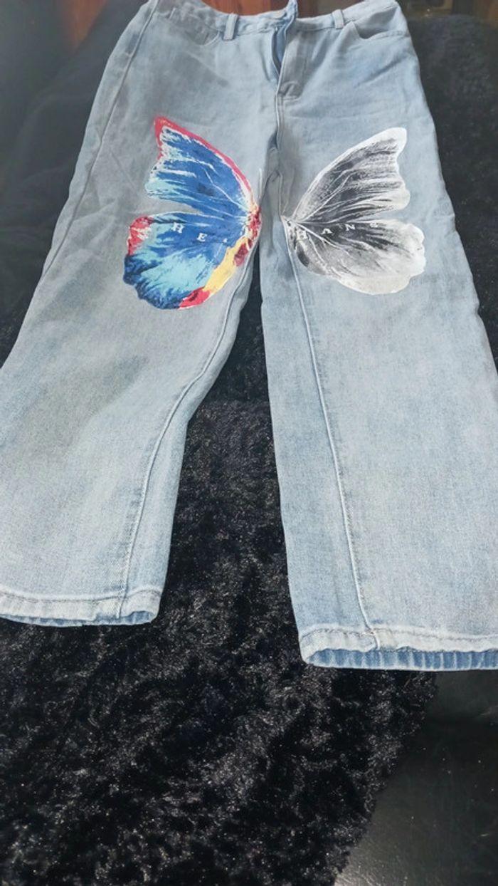 Jeans avec papillons.  Taille XS. Shein - photo numéro 2