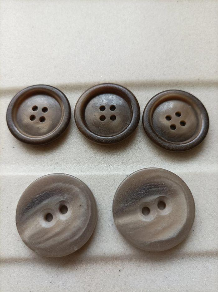 Lot de 5 boutons - Beige et marron - Mercerie - photo numéro 1