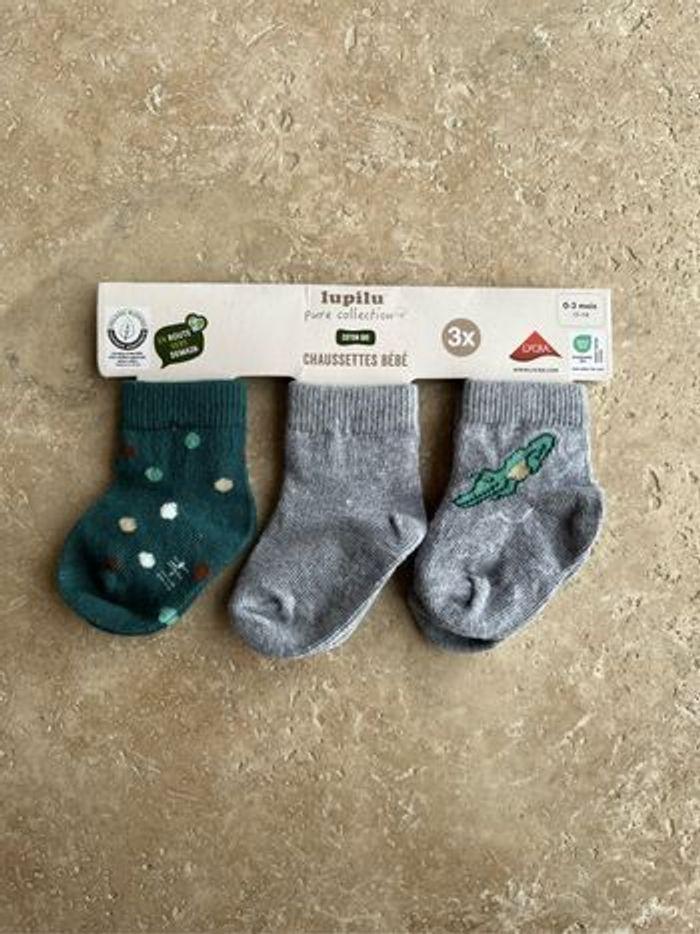 3 paires chaussettes bébé  0-3 mois - neuves - photo numéro 1