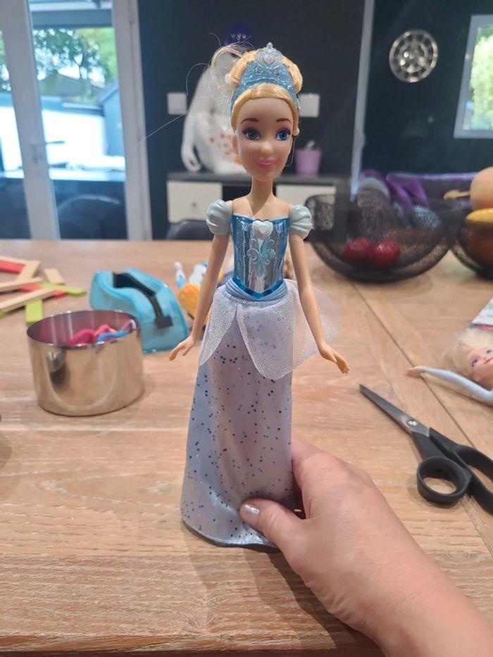 Poupée barbie cendrillon - photo numéro 1