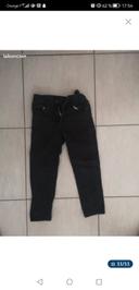 Lot de Pantalon,jeans , survêtement, salopette,garçon entre 4 et 5ans.