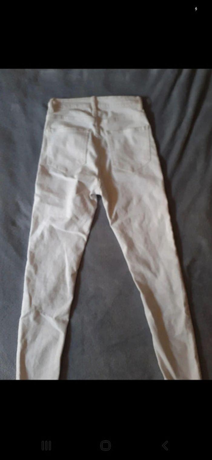 Jean skinny blanc.  Taille 36. - photo numéro 4