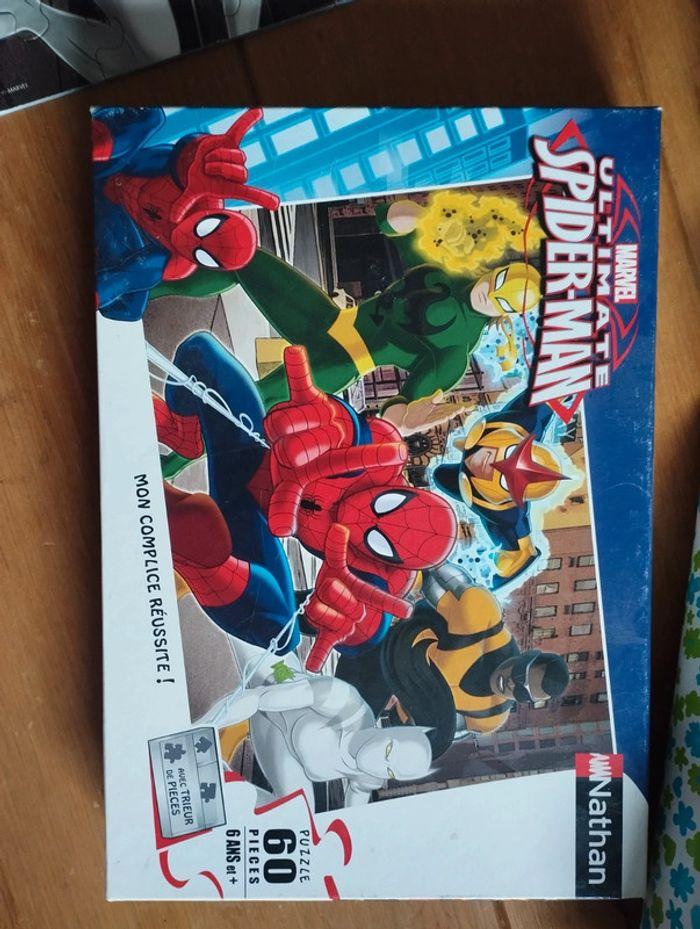 Puzzle Spiderman 60 pièces - photo numéro 1