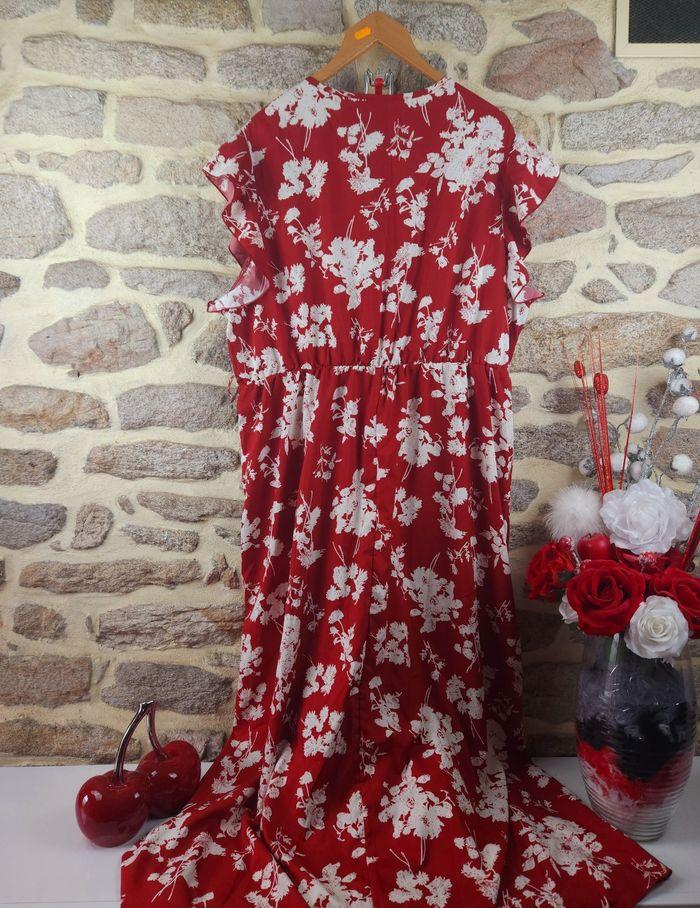 Robe longue manches papillon rouge et blanche Femme taille 54 marque Boohoo 🍬 - photo numéro 3