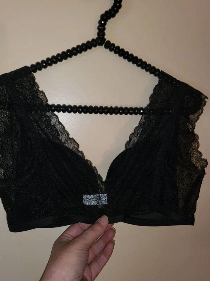 Soutien-gorge - photo numéro 2