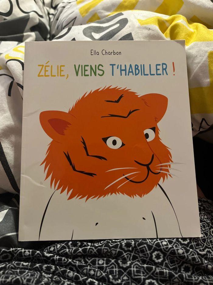 Zelie viens t'habiller - photo numéro 1