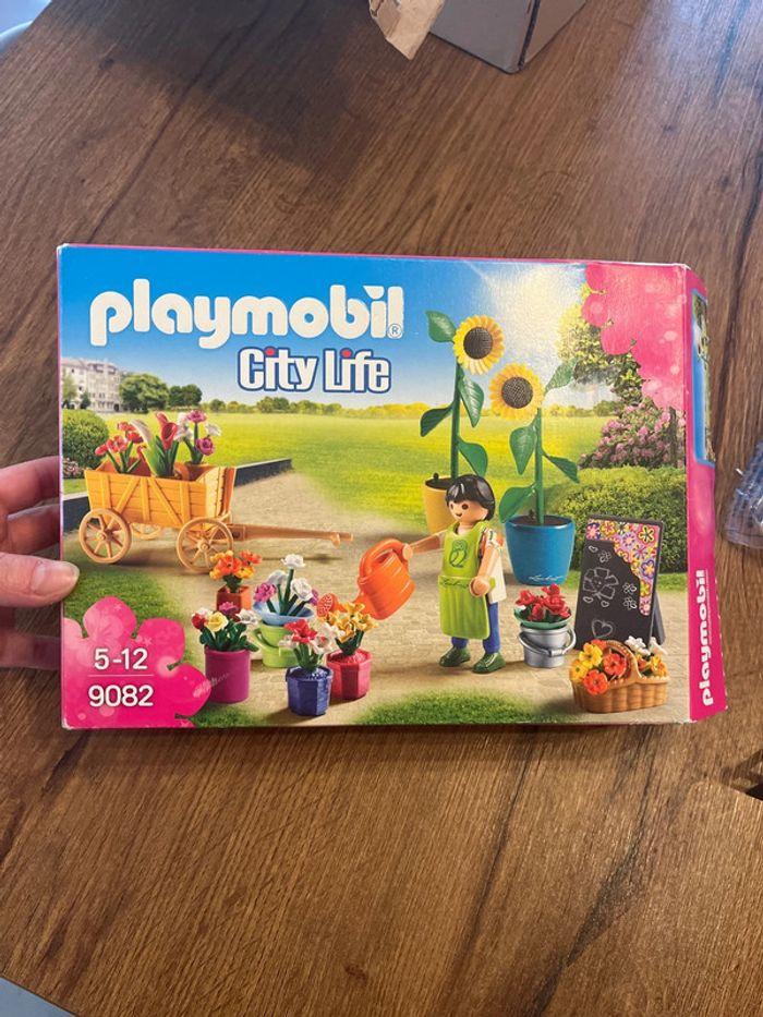 Playmobil city life fleuriste - photo numéro 1