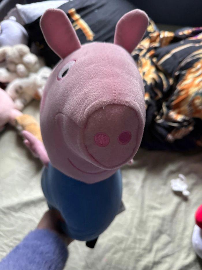 Grosse peluche george le frère de peppa pig - photo numéro 4