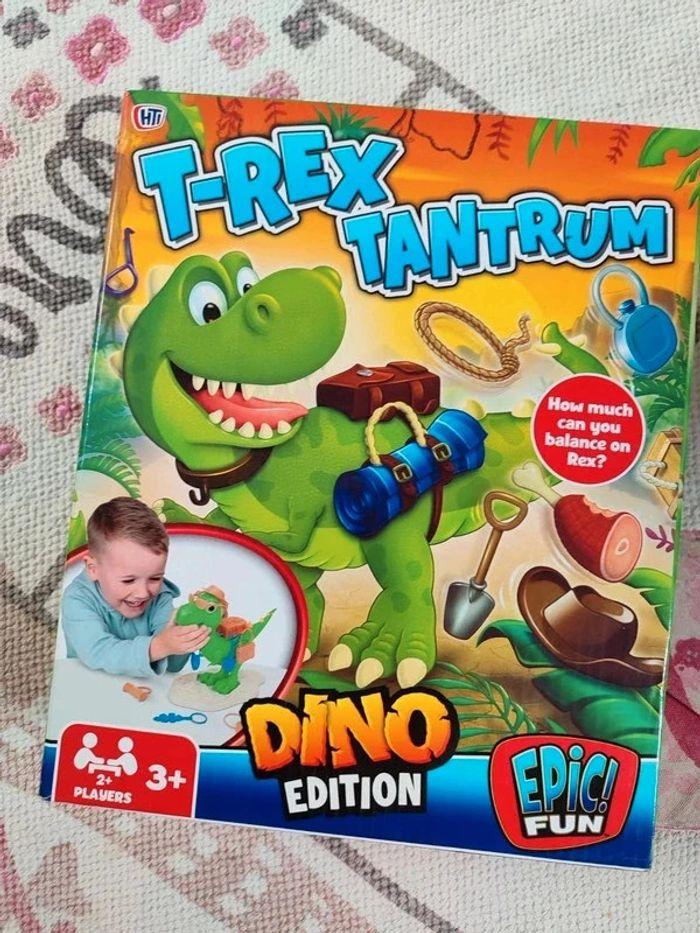 Jeu garçon dinosaure - photo numéro 1