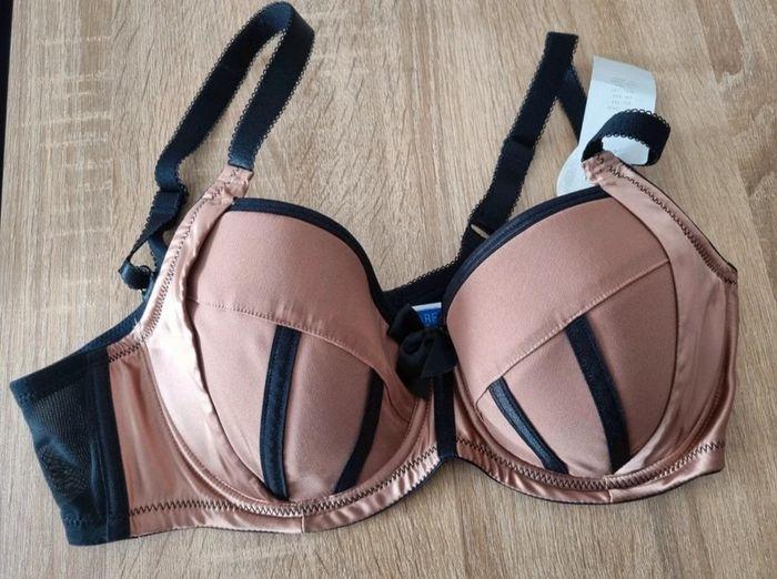 Soutien-gorge ampliforme - photo numéro 1