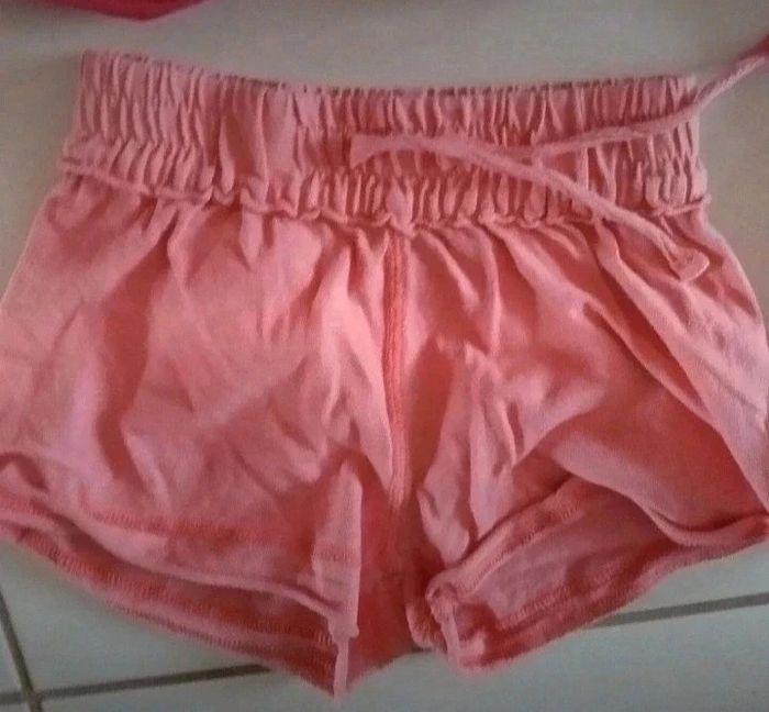 Lot été  shorts et combishort 4 ans - photo numéro 5