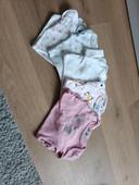 Lot 5 bodies 6 mois petit bateau