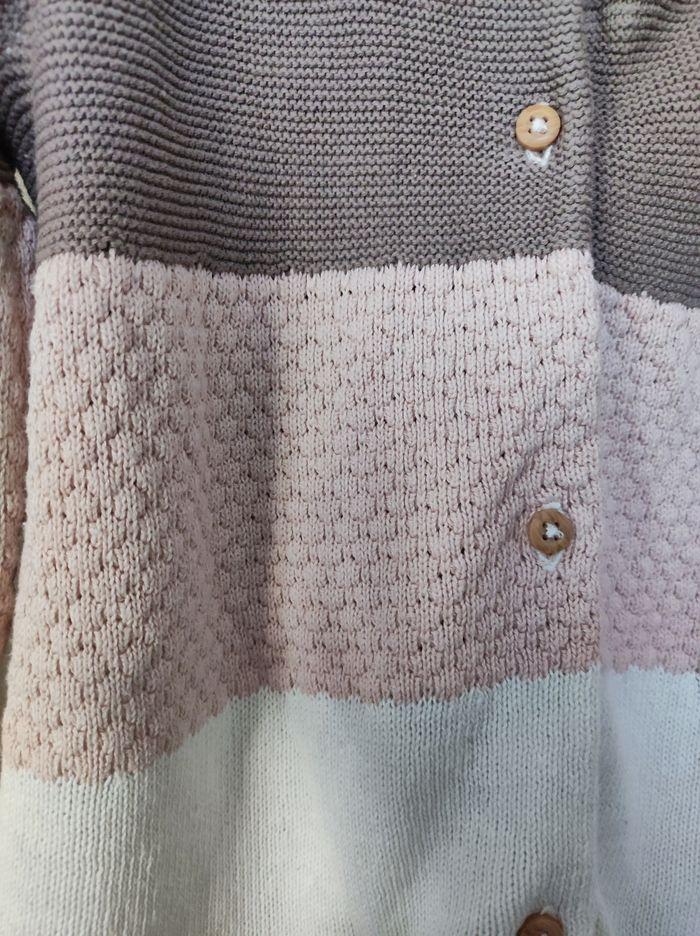 Gilet maille crochet pastels 8 ans h&m - photo numéro 3