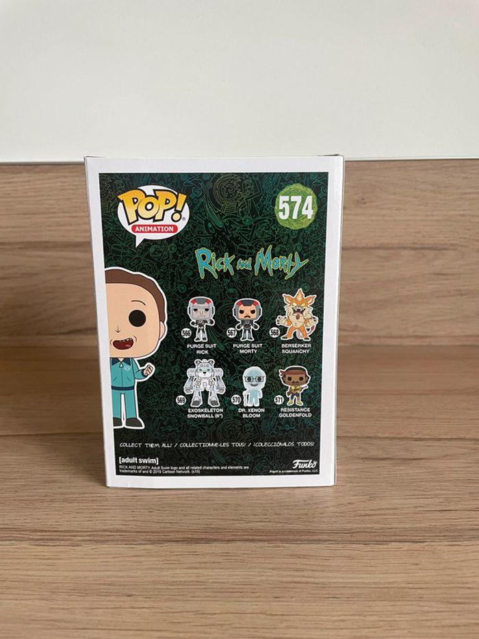 Figurine Funko Pop Rick et Morty : Tracksuit Jerry 574 2019 Summer Collection Limited Edition - photo numéro 3