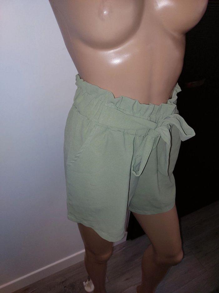 Short léger taille S/M peu porté - photo numéro 2