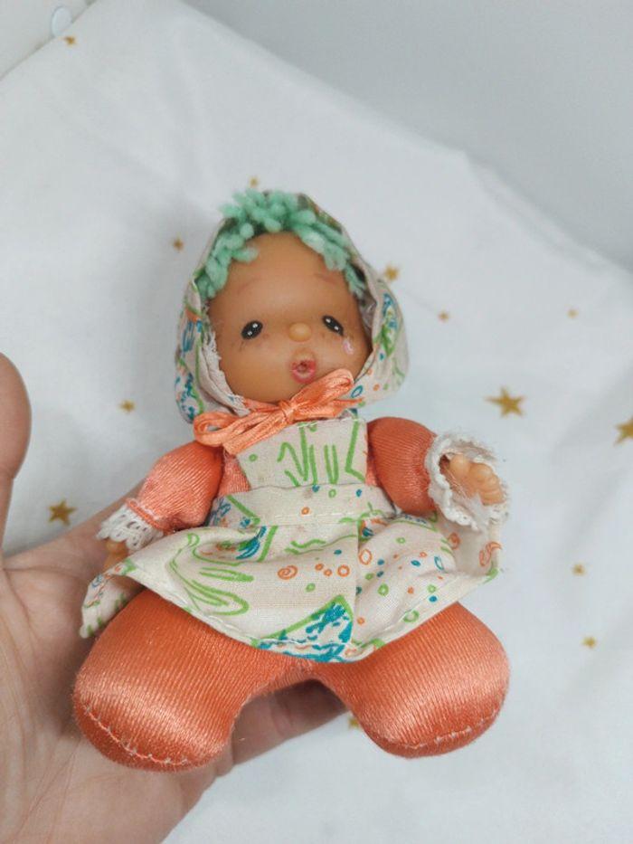 Petite 80 little poupée poupon doll bébé baby orange chapeau laine vert cel maesa Nifa valencia - photo numéro 4