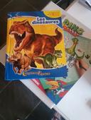 Livre + poster + figurine dinosaures