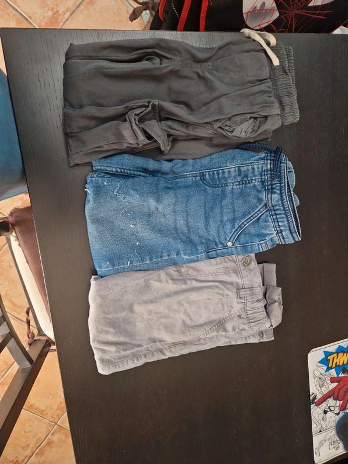 Vend lot 3 pantalon 7 ans