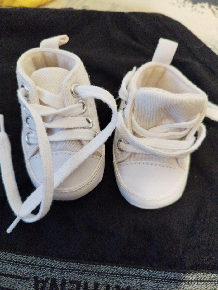 Chaussure bébé - photo numéro 1