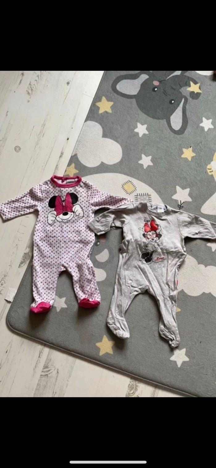 Lot 2 pyjamas minnie taille 3 mois - photo numéro 1