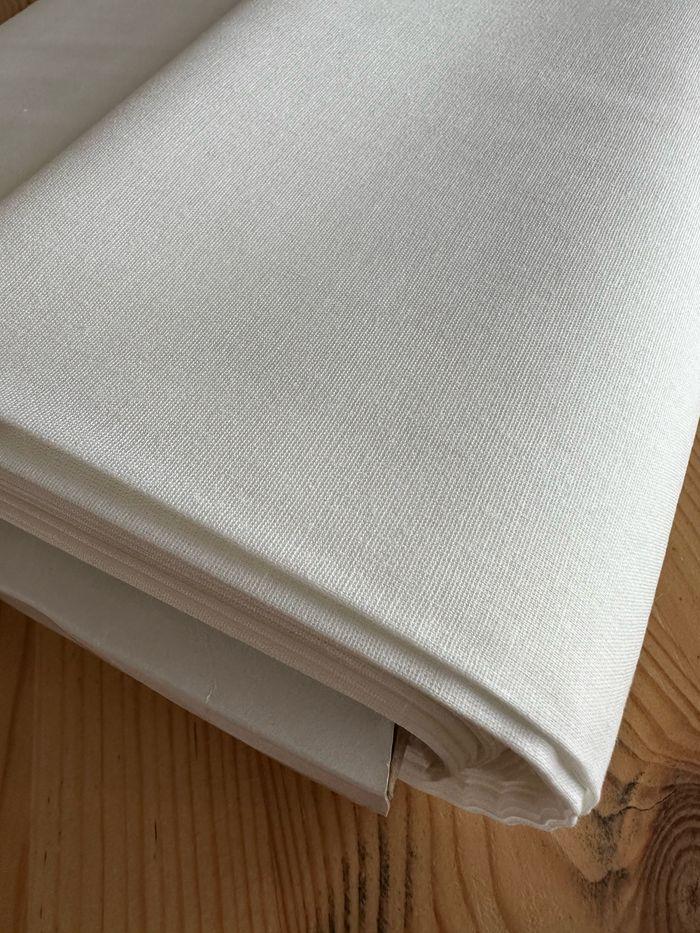 Tissu satin de coton ( 1 mètre)