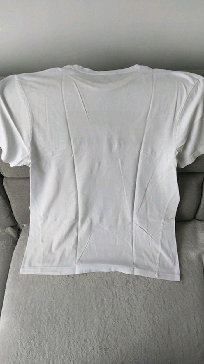 T-shirt Primark taille XL en très bon état - photo numéro 3