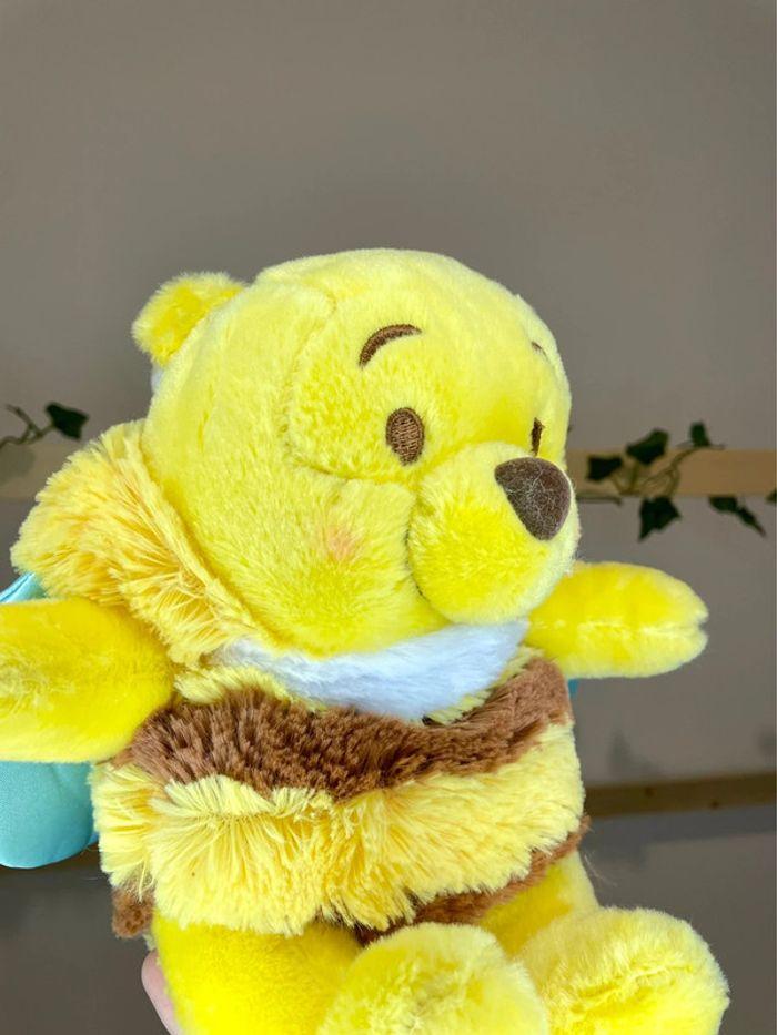 Peluche Disney Winnie l’ourson déguisé en abeille 🐝 - photo numéro 17