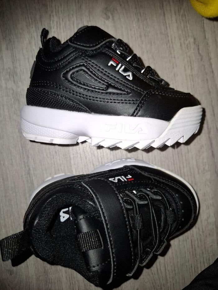 Baskets noires fila taille 20 - photo numéro 2