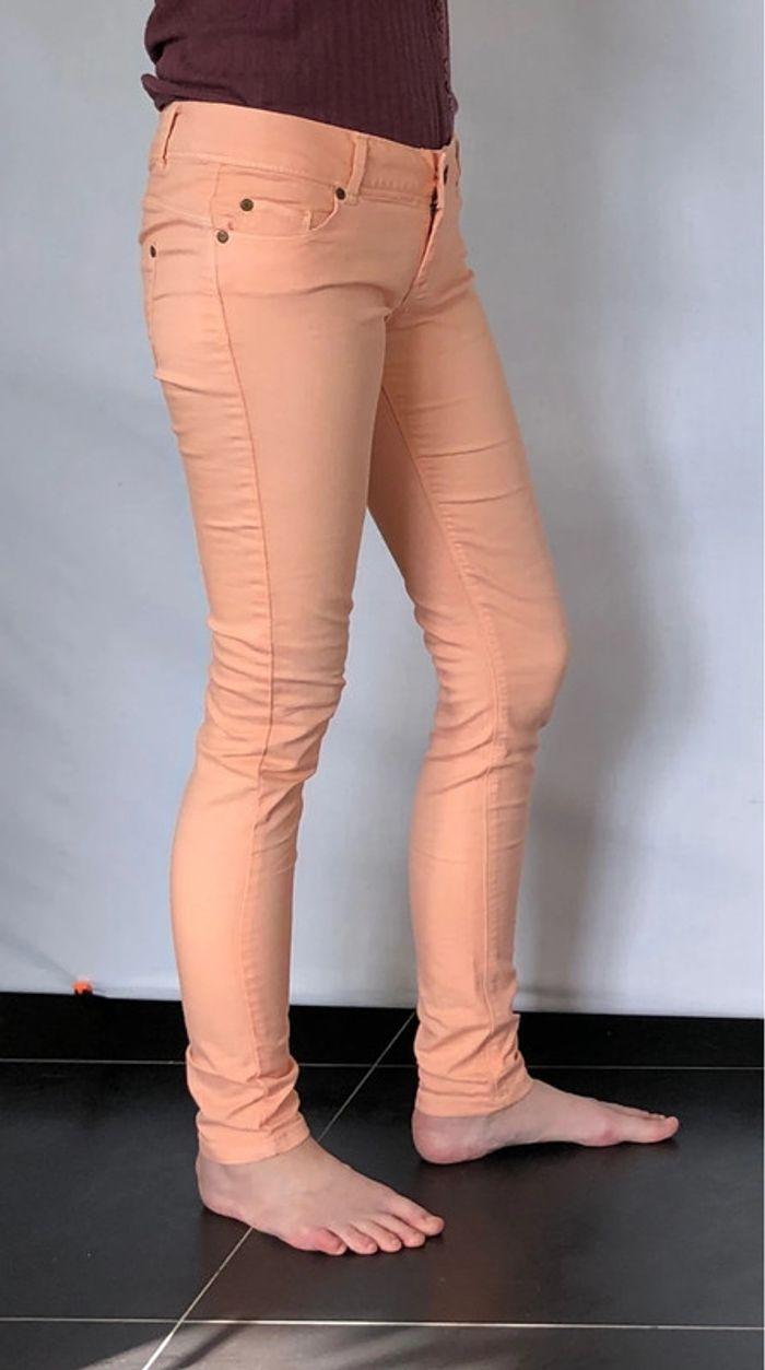 Jean slim taille basse Oxxy abricot pastel taille 36 comme neuf - photo numéro 10