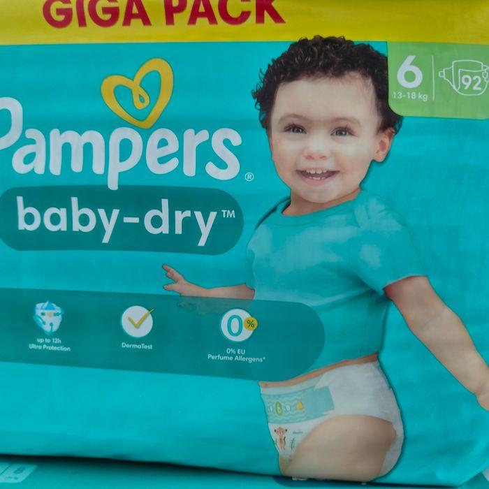 Grand giga paquet 90 couche pampers taille 06 - photo numéro 1