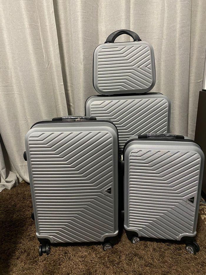 Lot de 4 valise avec roulettes 360°et code et cadena 🔥(XL L M S ) - photo numéro 3