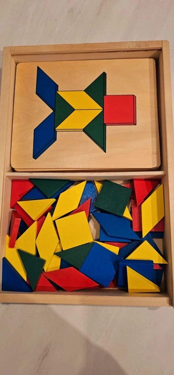 Jeu de Tangram en bois puzzle - photo numéro 1