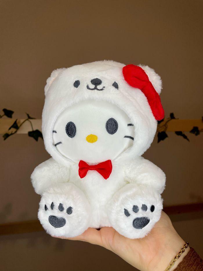 Peluche Hello Kitty déguisement ours polaire blanc - photo numéro 1