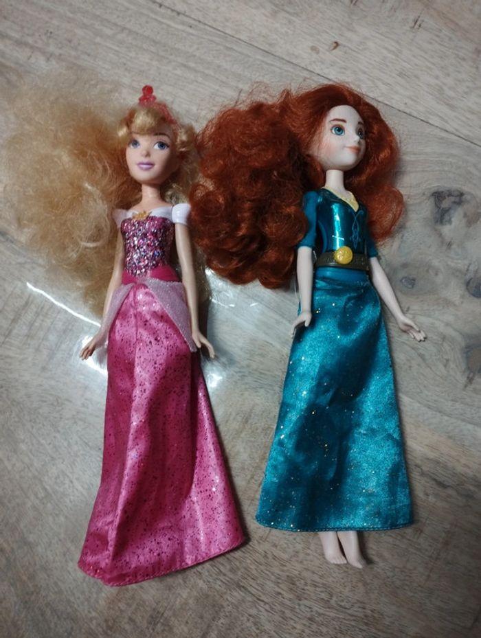 Lot de deux princesses