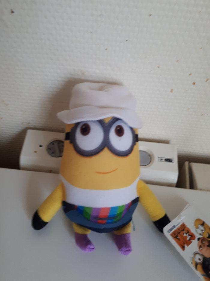 Peluche porte clé  les  minions