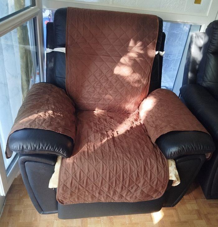 4 Housses de fauteuil bon état 12 €l'unité - photo numéro 1