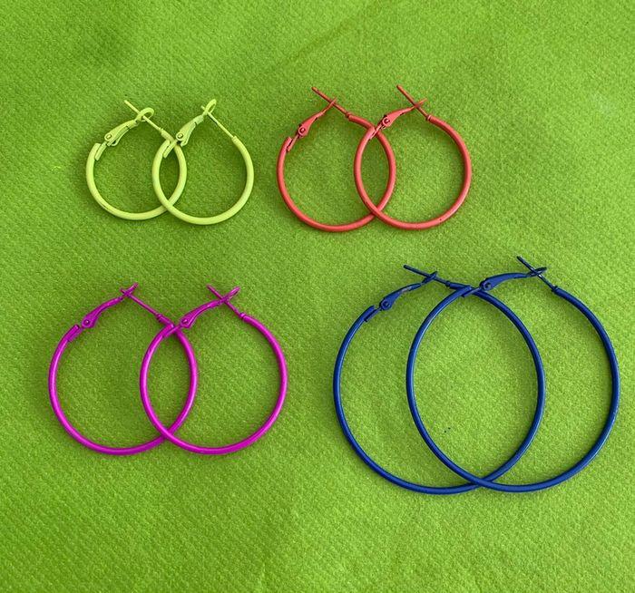 Lot de 4 paires de boucles d’oreilles créoles colorées en acier inoxydable - photo numéro 2