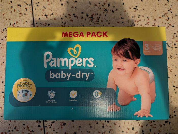 Méga Pack de 112 couches taille 3 Pampers neuf - photo numéro 1