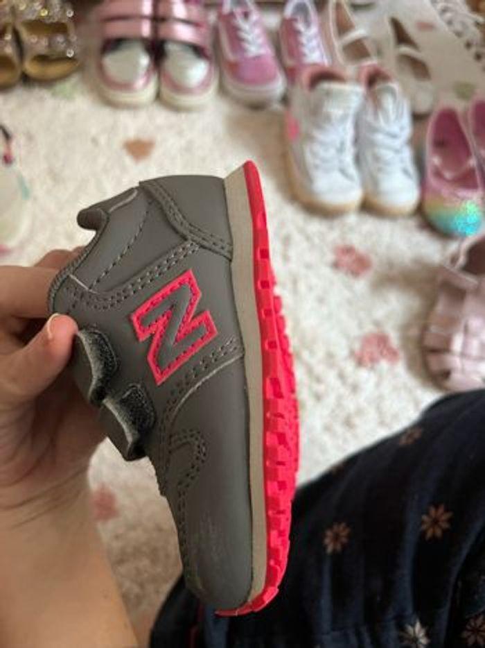 New balance gris et rose taille 21 - photo numéro 3